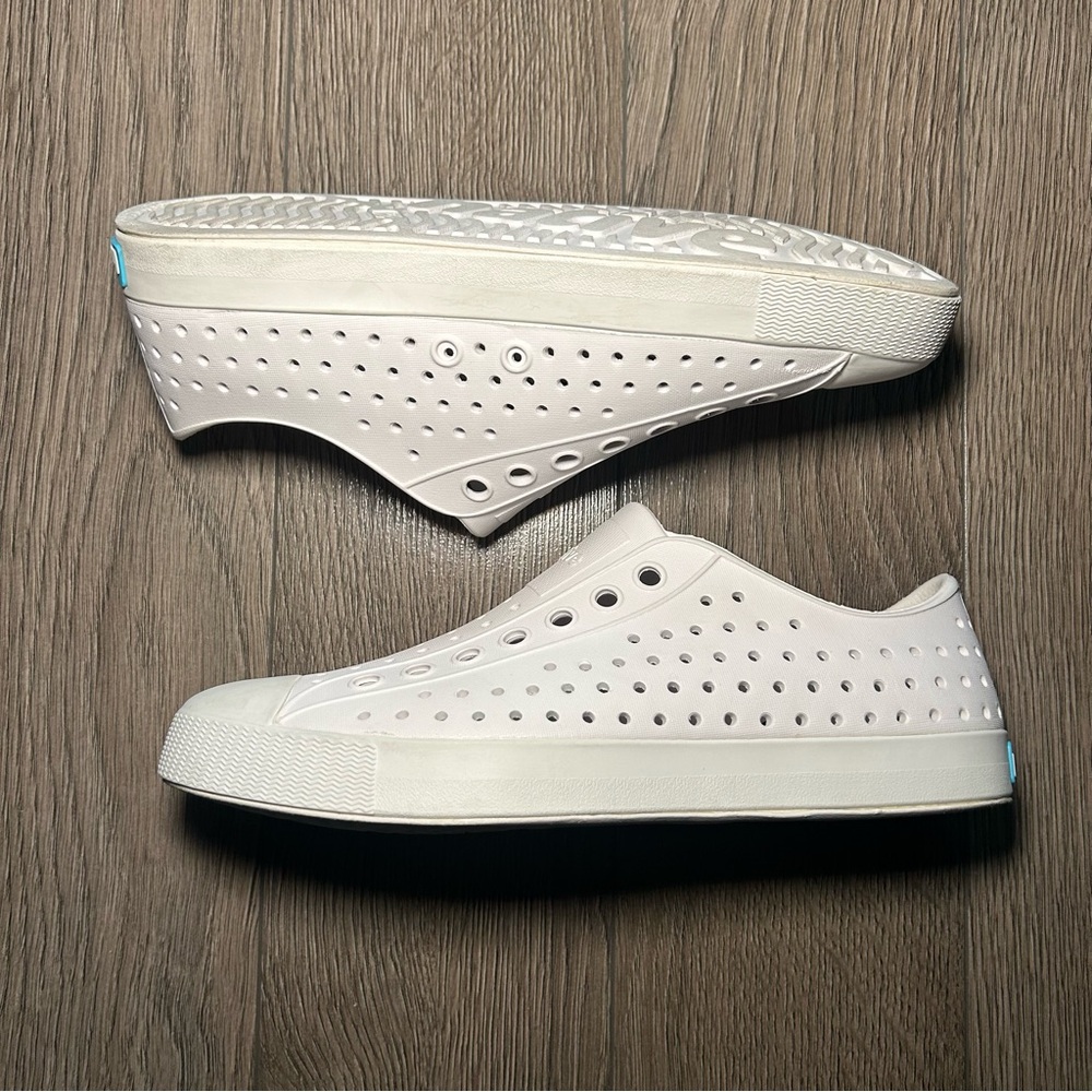 Native Shoes Jefferson Slip On Shoe Shell White Women’s 8 Men’s 6